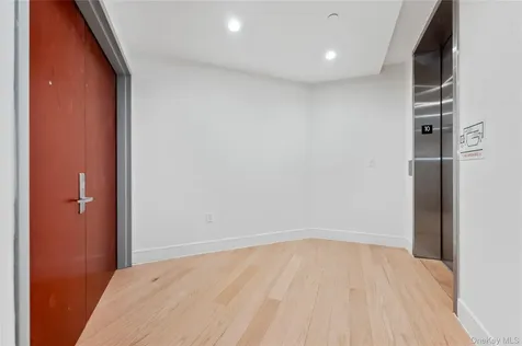 50 W Broadway Long Beach NY 11561