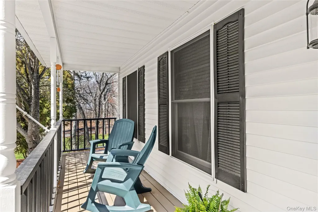 52 Summit Drive Baiting Hollow NY 11933