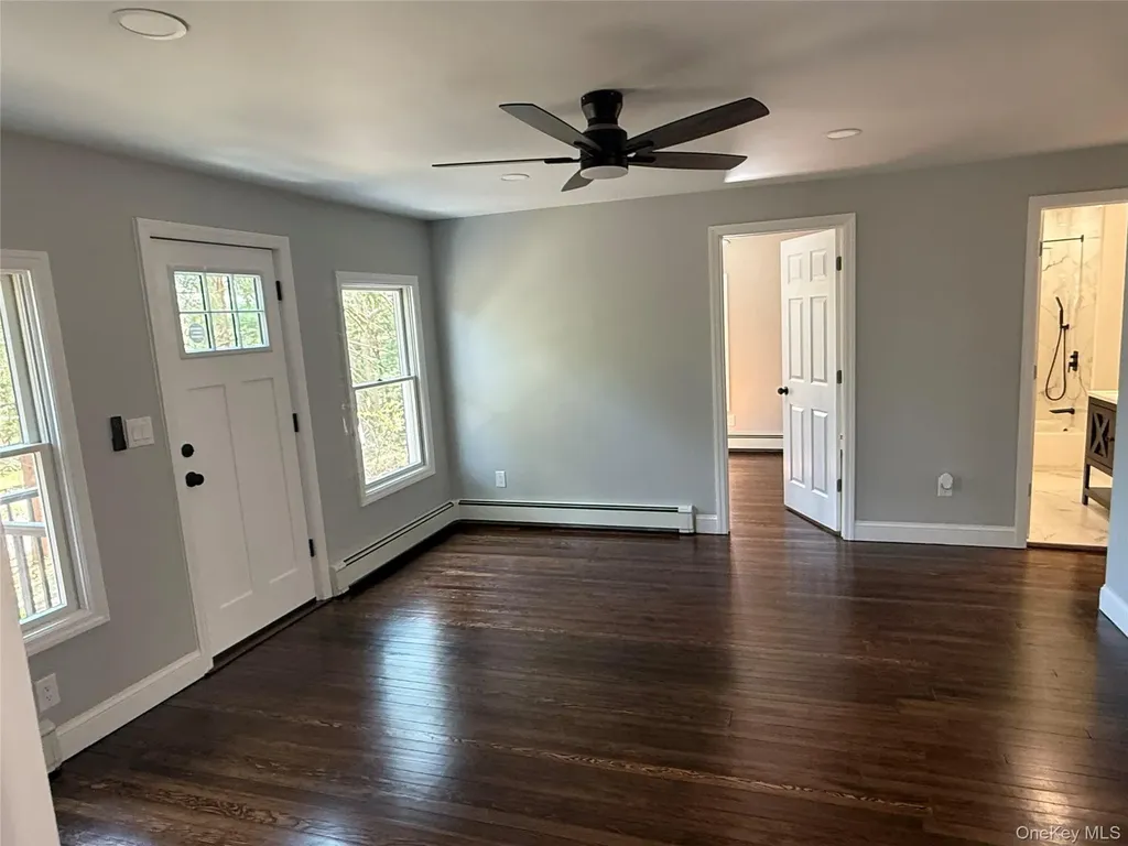 2288 River Road Calverton NY 11933