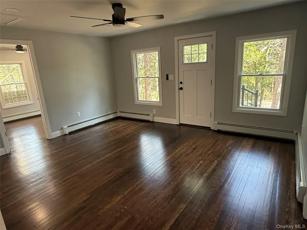2288 River Road Calverton NY 11933
