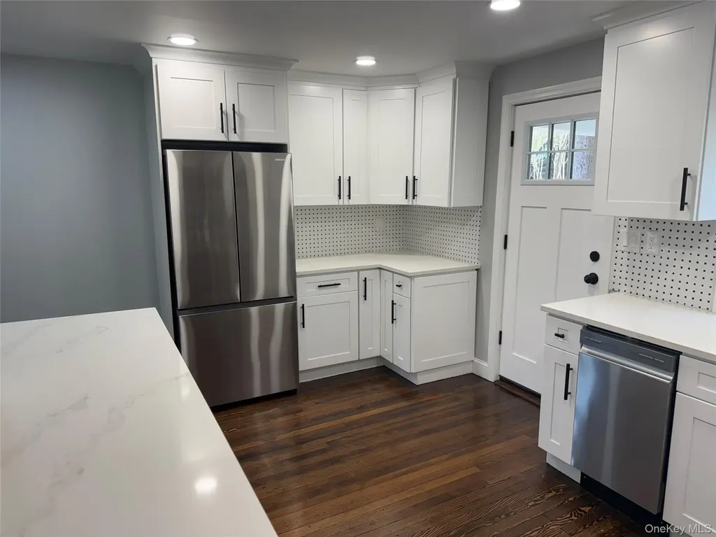 2288 River Road Calverton NY 11933