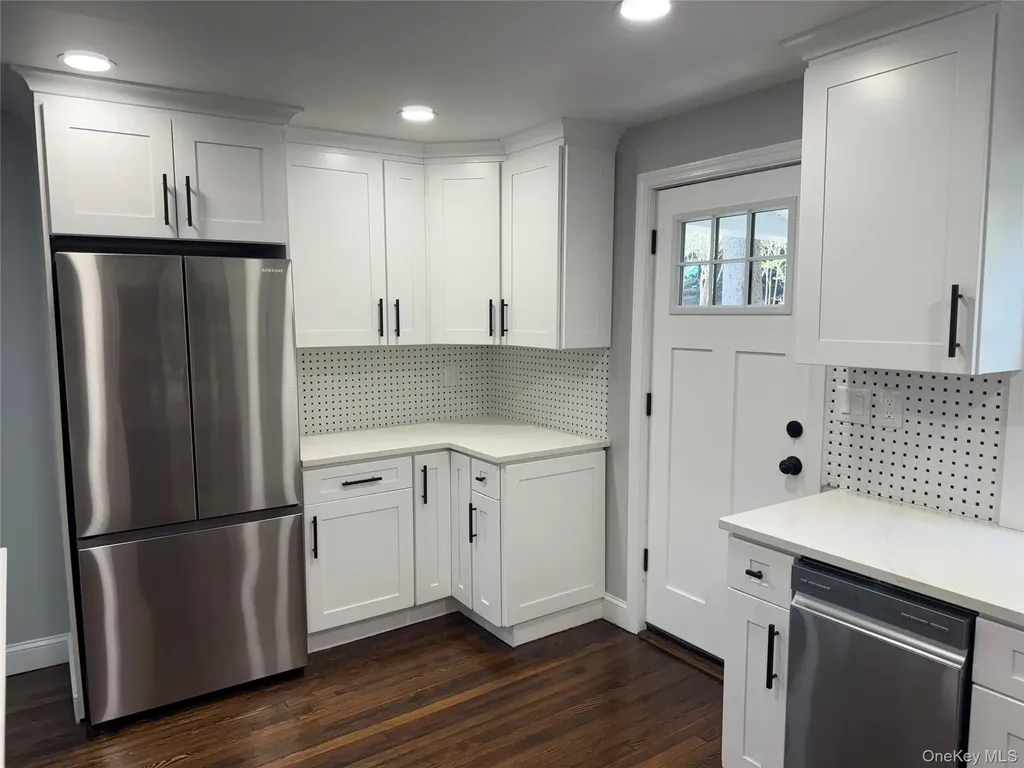 2288 River Road Calverton NY 11933