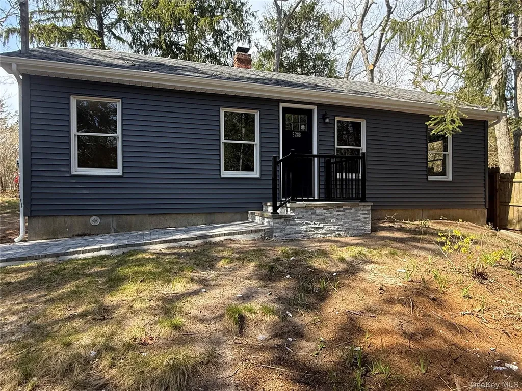 2288 River Road Calverton NY 11933