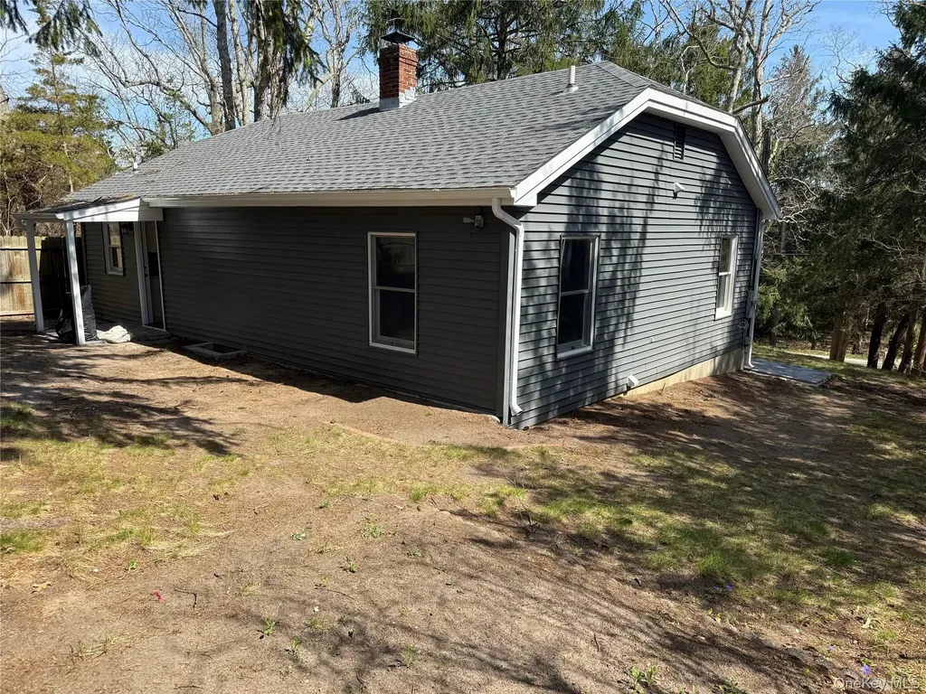 2288 River Road Calverton NY 11933