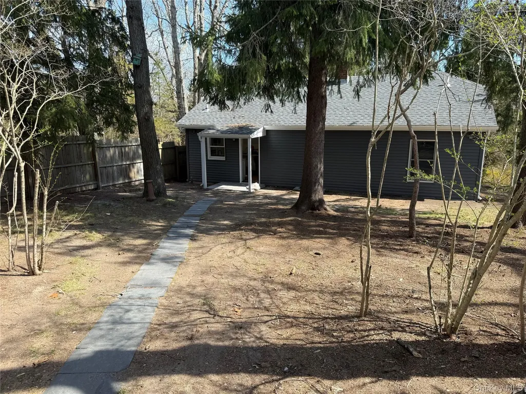 2288 River Road Calverton NY 11933