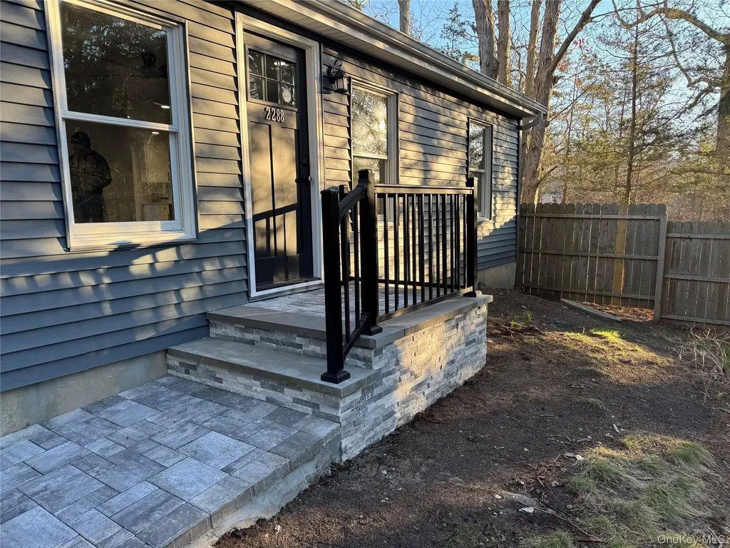 2288 River Road Calverton NY 11933