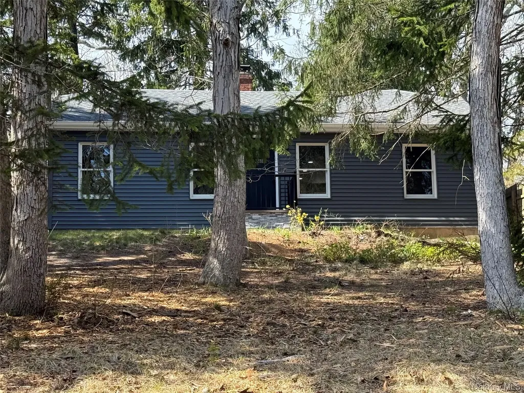 2288 River Road Calverton NY 11933
