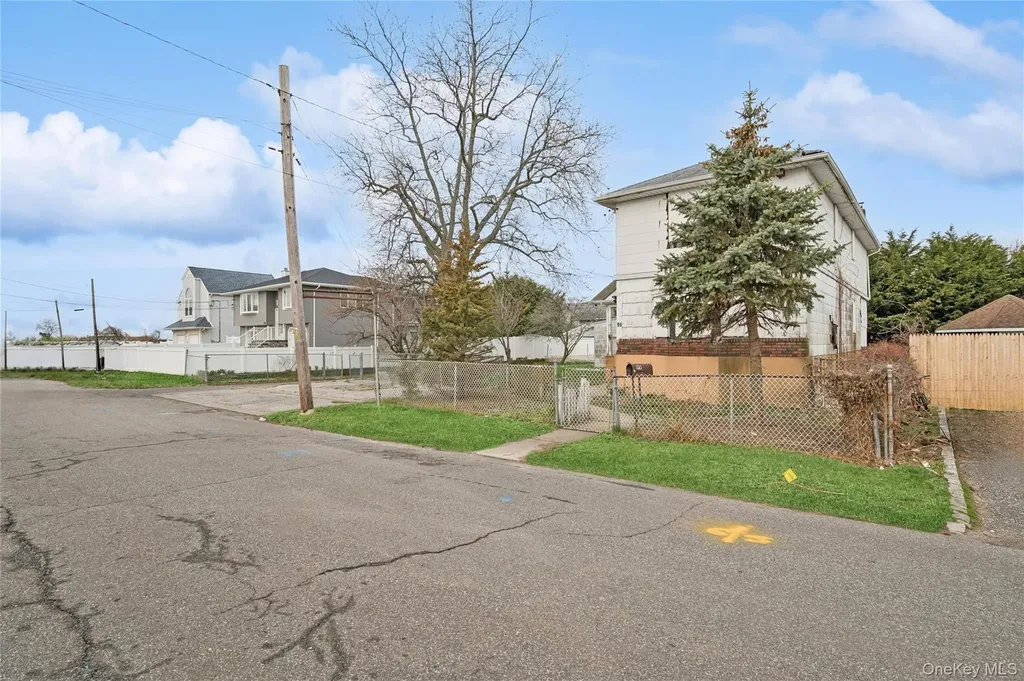 99 Wilson Avenue Amity Harbor NY 11701