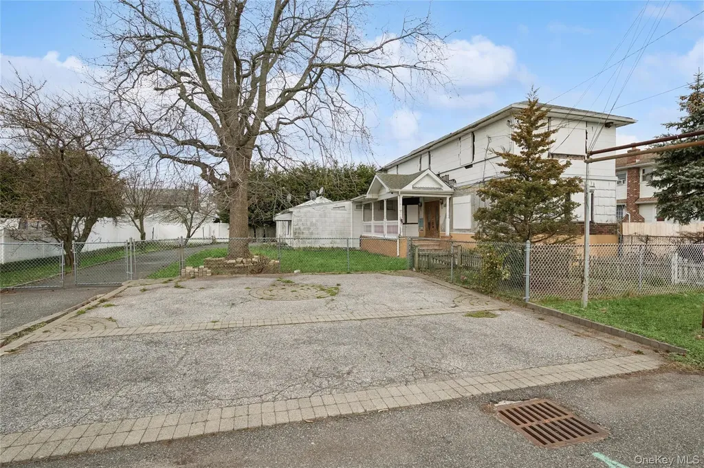 99 Wilson Avenue Amity Harbor NY 11701