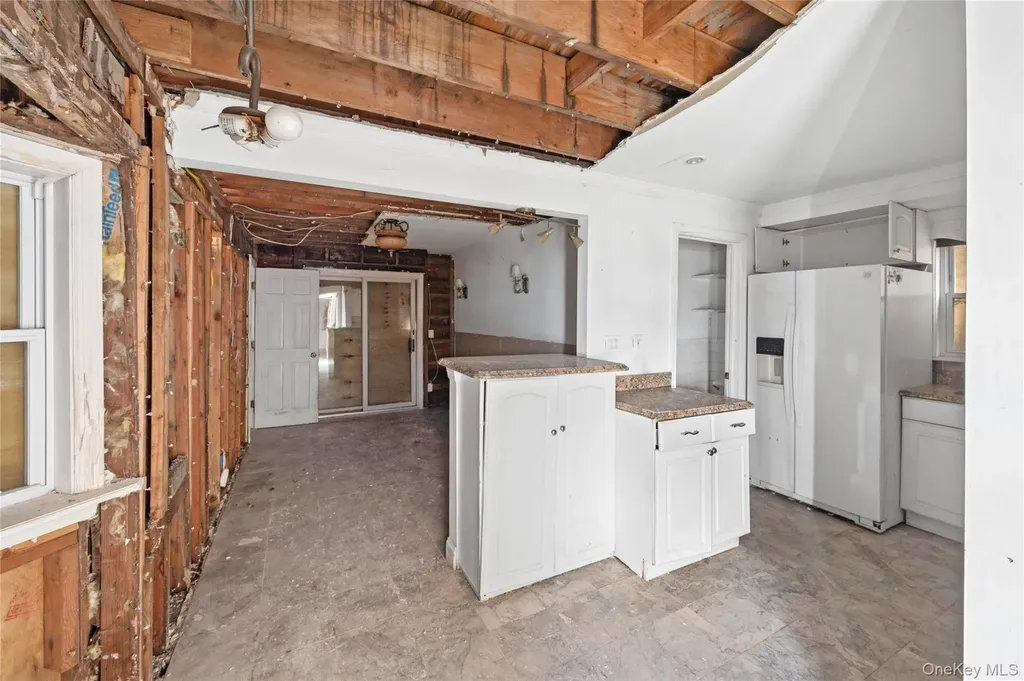 99 Wilson Avenue Amity Harbor NY 11701