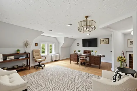 930 Grant Avenue Pelham NY 10803