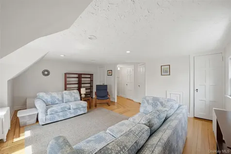 930 Grant Avenue Pelham NY 10803