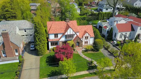 930 Grant Avenue Pelham NY 10803
