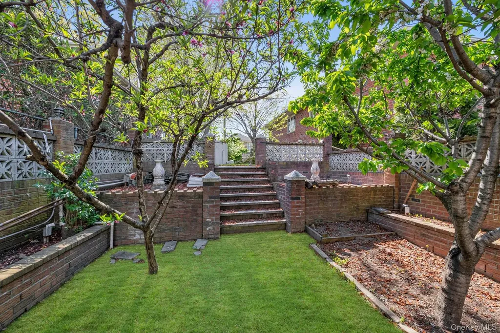 328 149th Place Whitestone NY 11357