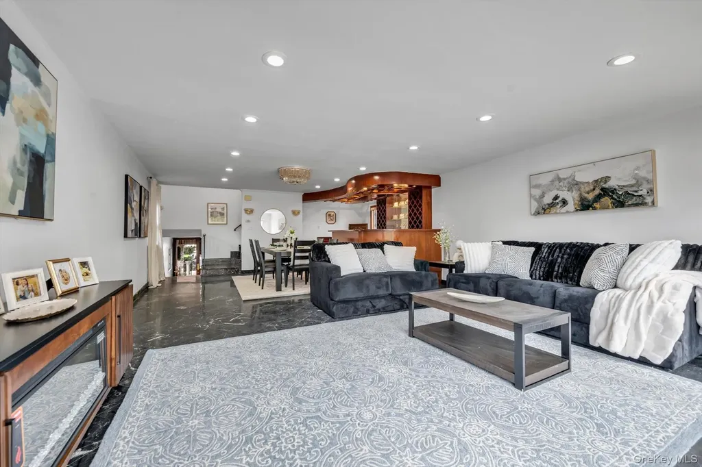 328 149th Place Whitestone NY 11357