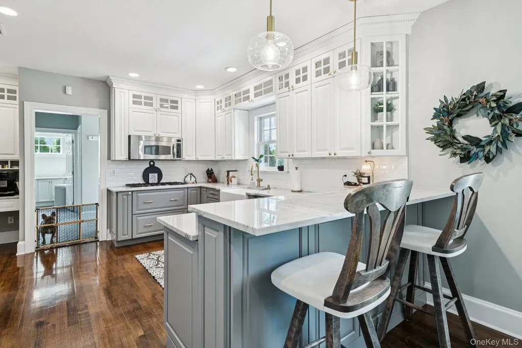 155 Bengeyfield Drive East Williston NY 11596