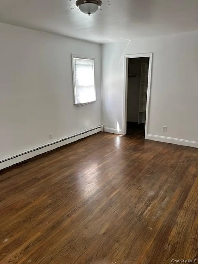 41 Clement Street Glen Cove NY 11542