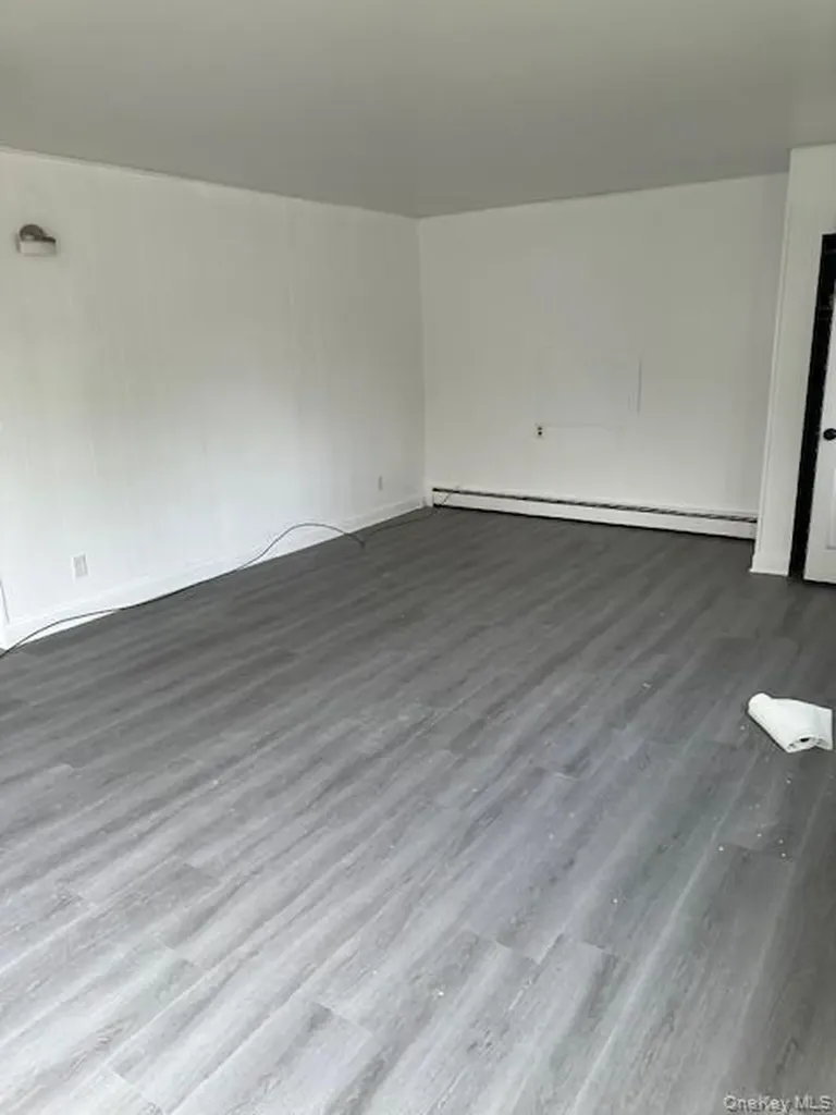 41 Clement Street Glen Cove NY 11542