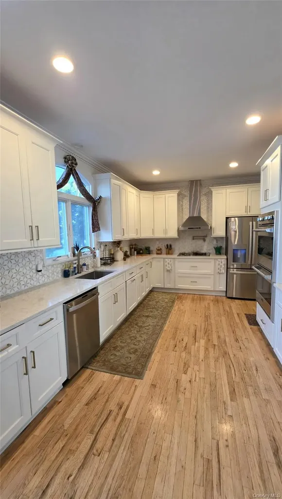 185 W Islip Road West Islip NY 11795