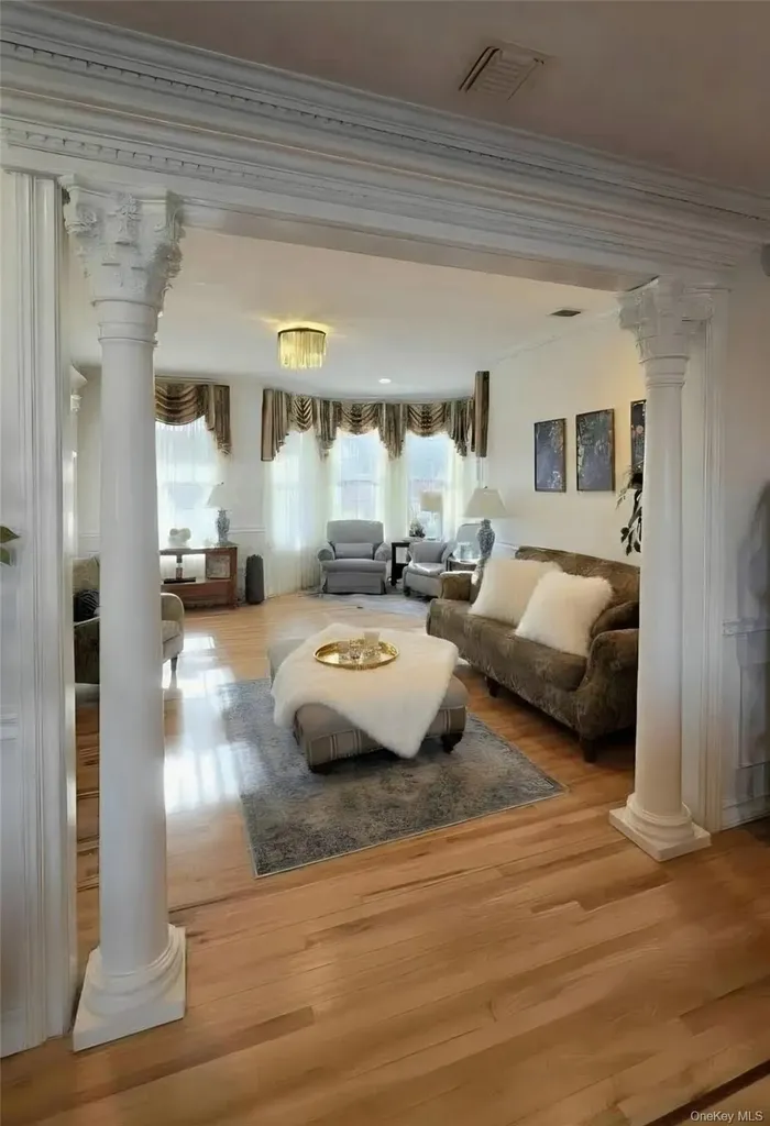 185 W Islip Road West Islip NY 11795