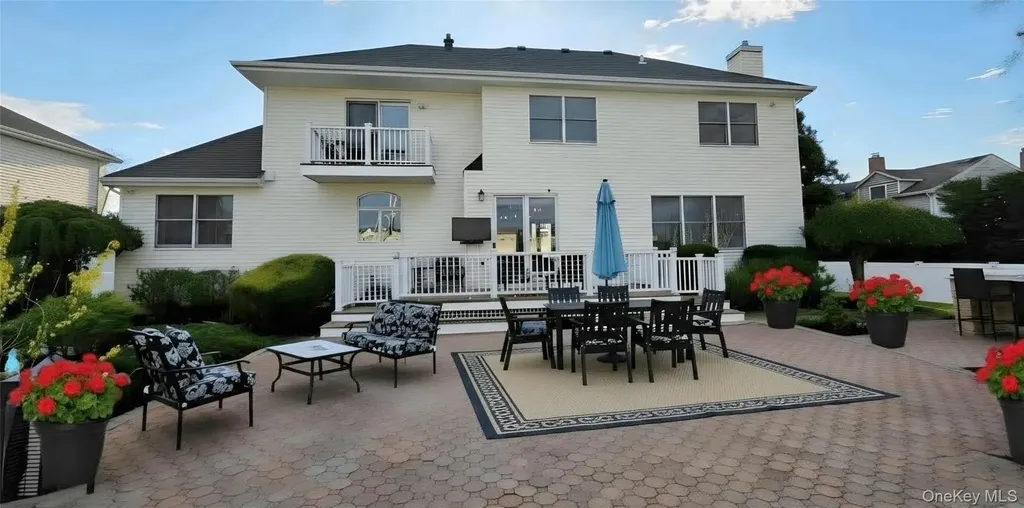 185 W Islip Road West Islip NY 11795