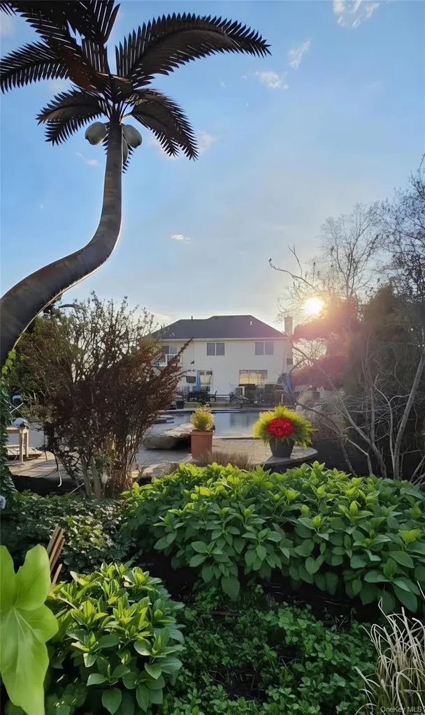 185 W Islip Road West Islip NY 11795