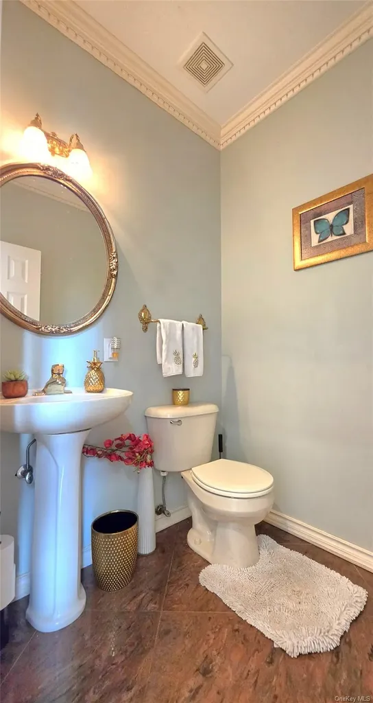 185 W Islip Road West Islip NY 11795