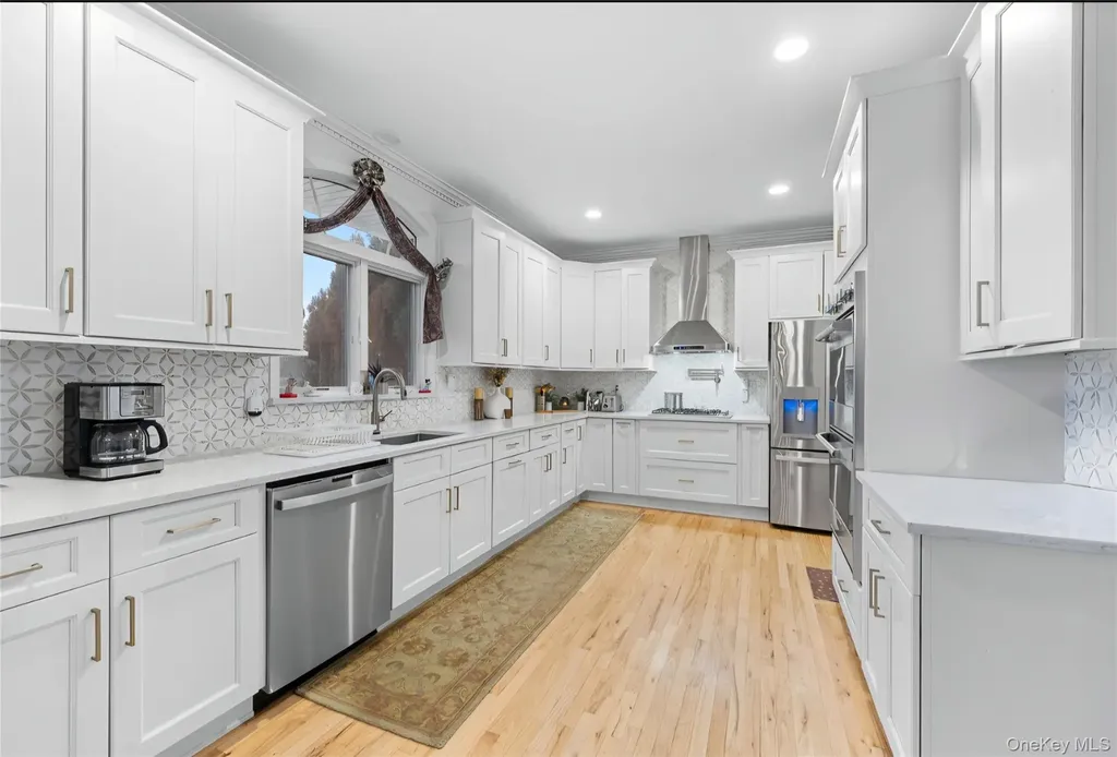 185 W Islip Road West Islip NY 11795