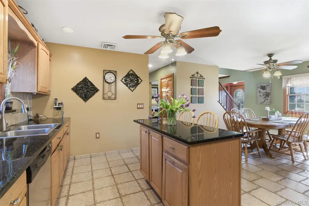 2185 Howard Place Bellmore NY 11710