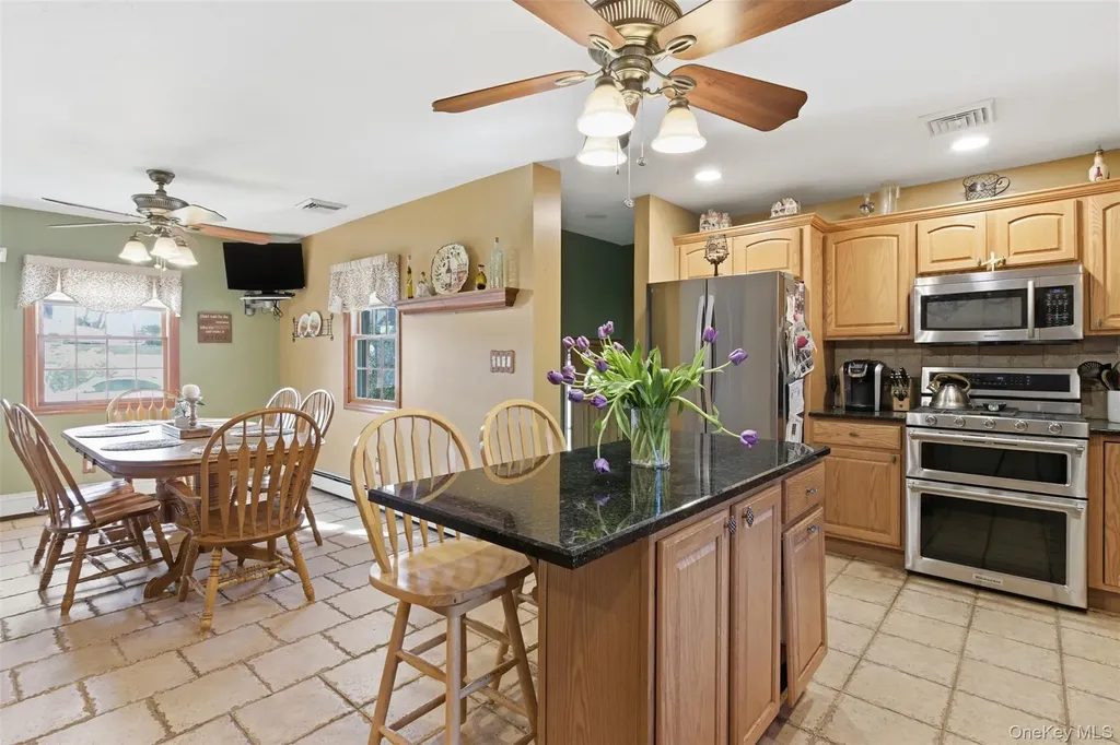 2185 Howard Place Bellmore NY 11710