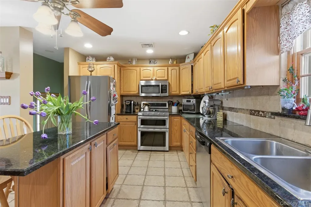 2185 Howard Place Bellmore NY 11710