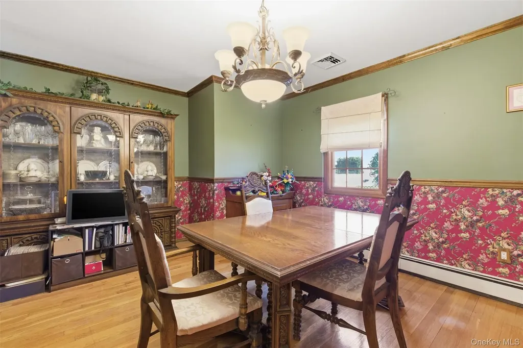 2185 Howard Place Bellmore NY 11710