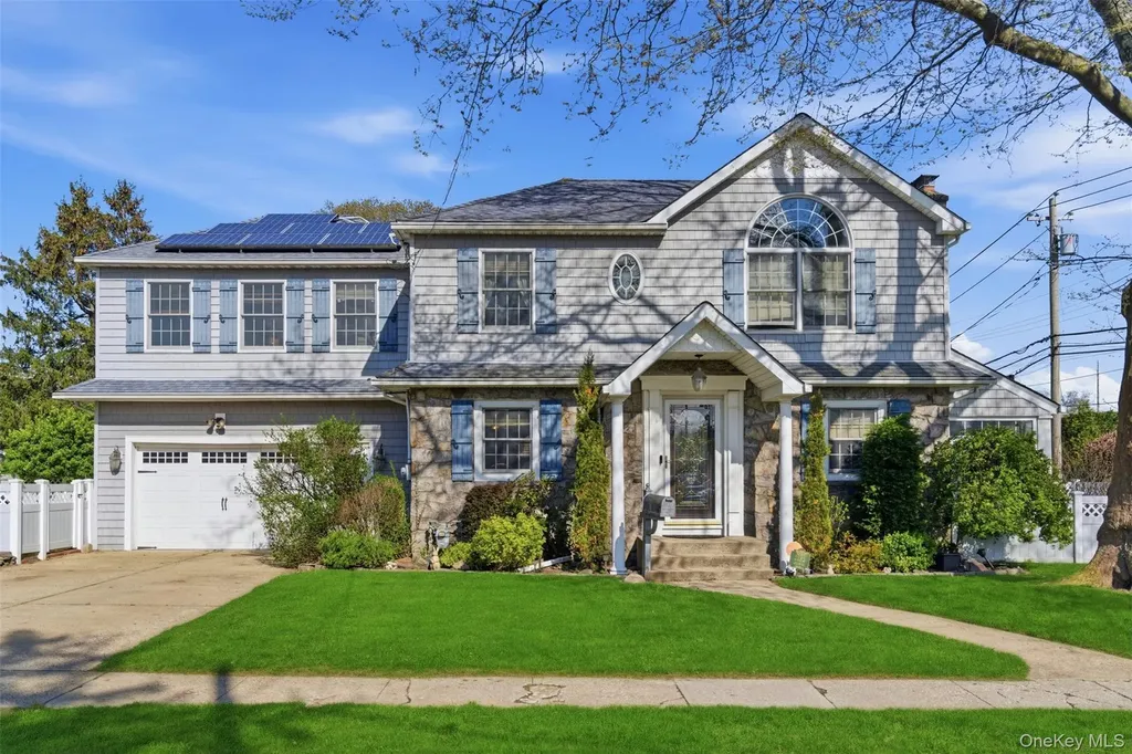 2185 Howard Place Bellmore NY 11710