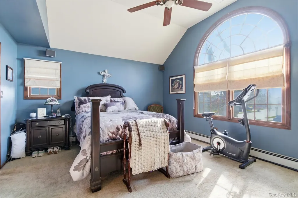 2185 Howard Place Bellmore NY 11710