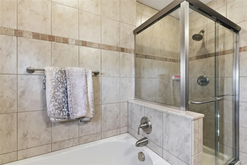 2185 Howard Place Bellmore NY 11710