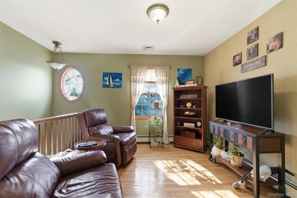 2185 Howard Place Bellmore NY 11710