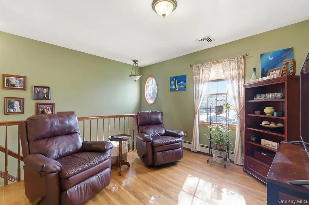 2185 Howard Place Bellmore NY 11710
