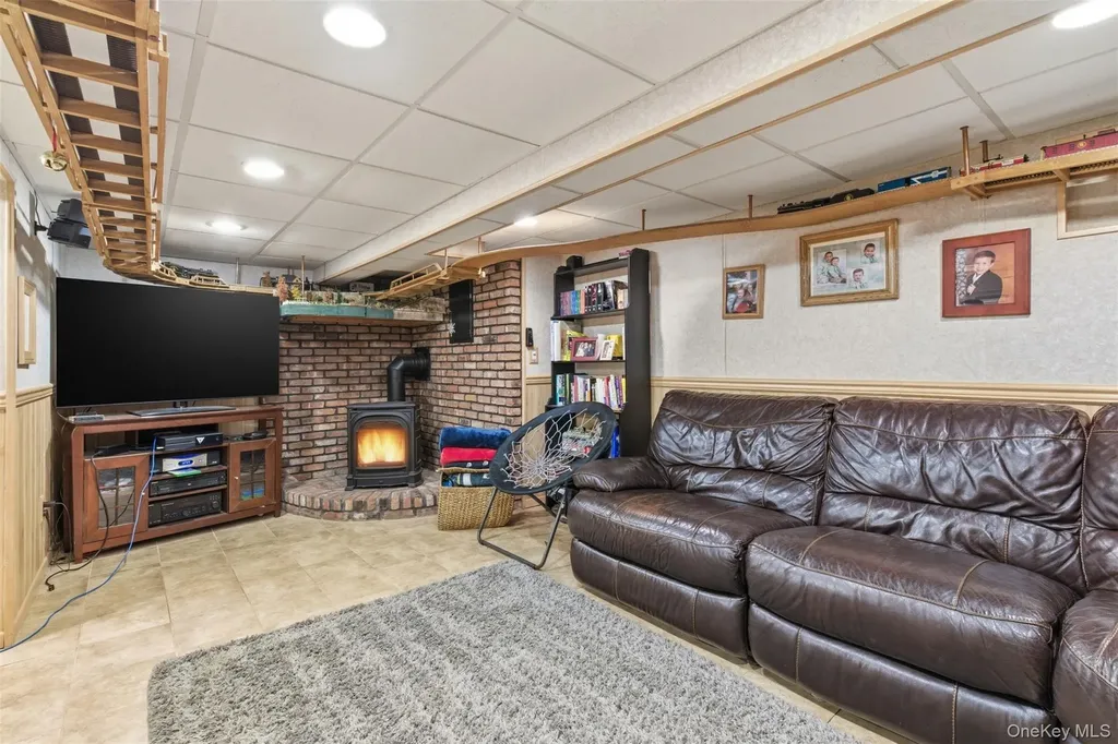 2185 Howard Place Bellmore NY 11710