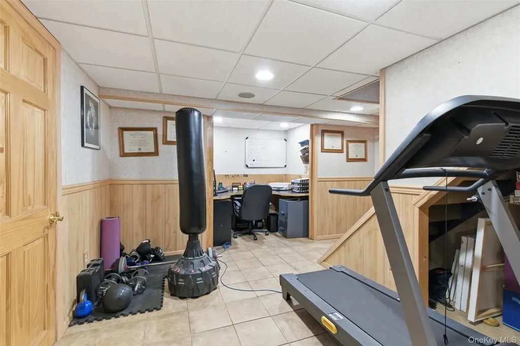 2185 Howard Place Bellmore NY 11710