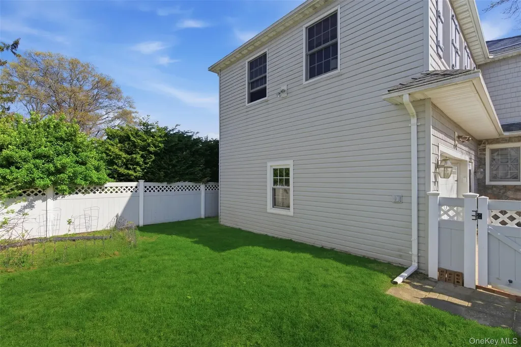 2185 Howard Place Bellmore NY 11710