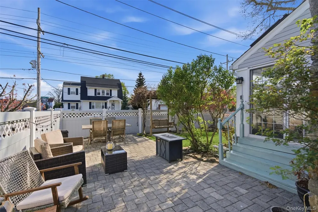 2185 Howard Place Bellmore NY 11710