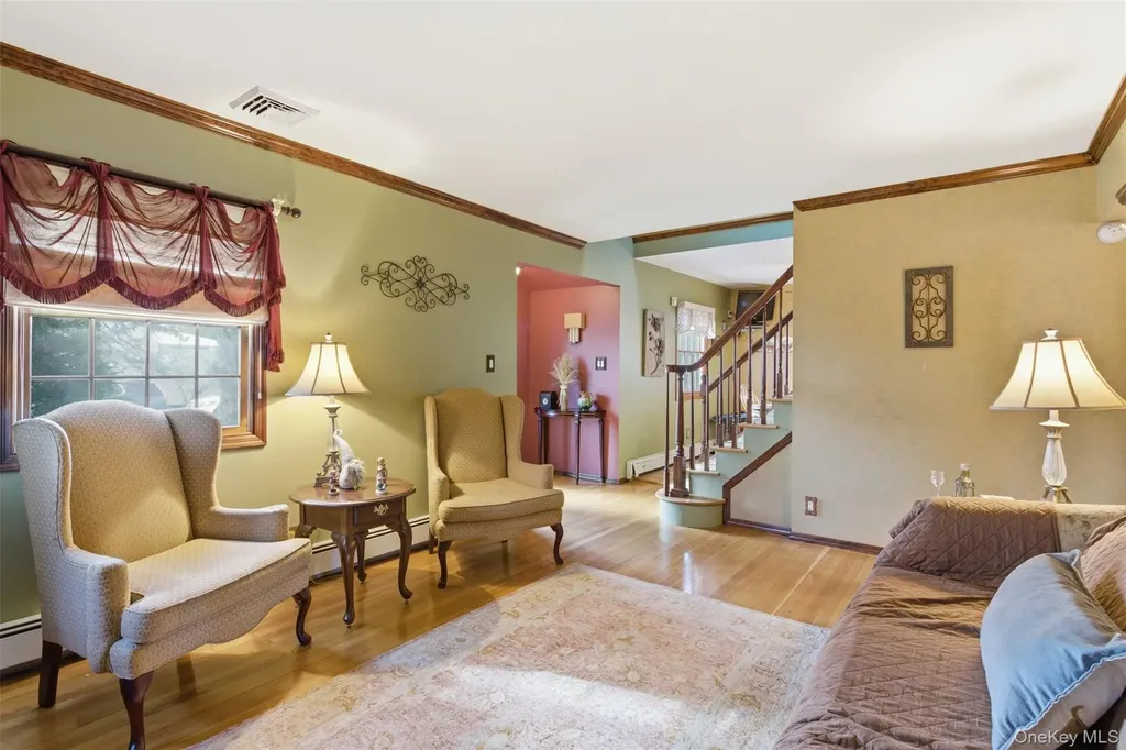 2185 Howard Place Bellmore NY 11710