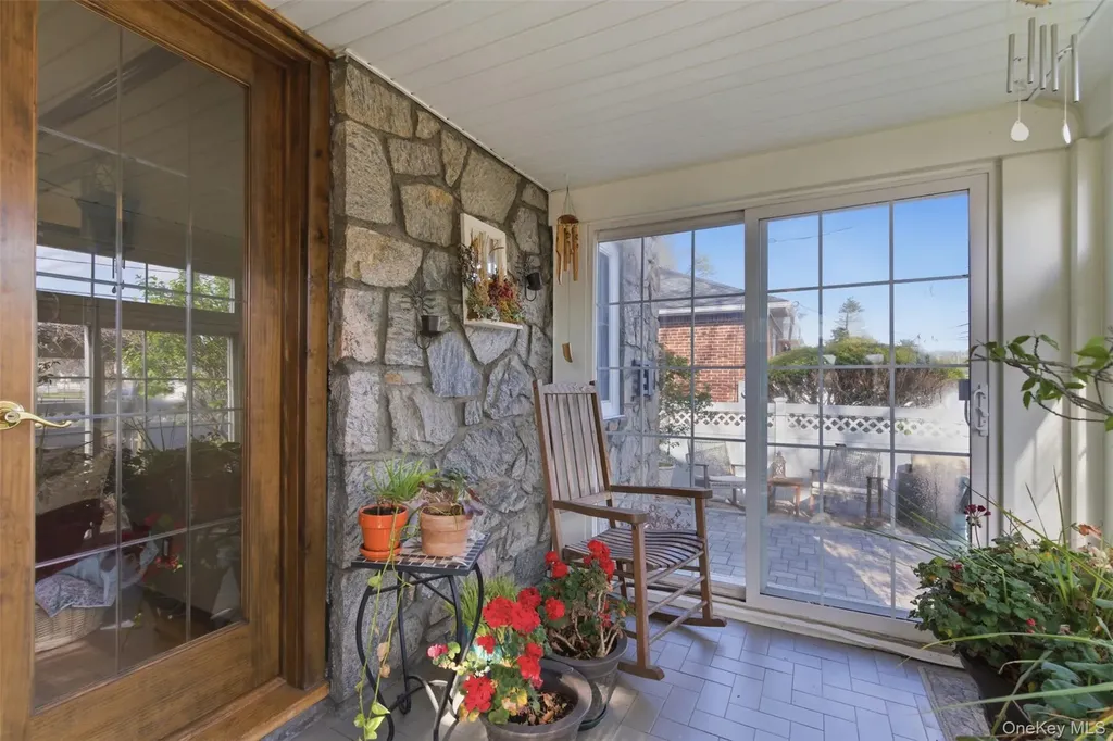 2185 Howard Place Bellmore NY 11710