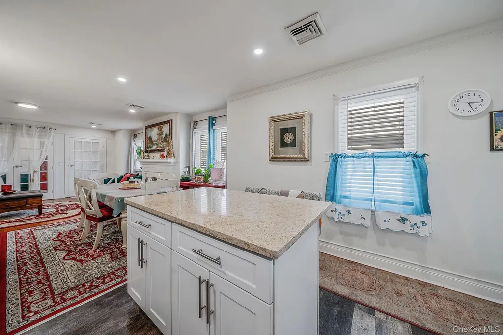 48 Hillside Avenue Freeport NY 11520