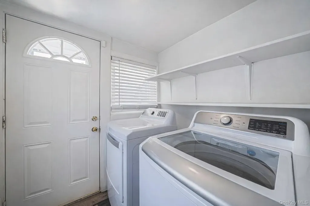 48 Hillside Avenue Freeport NY 11520