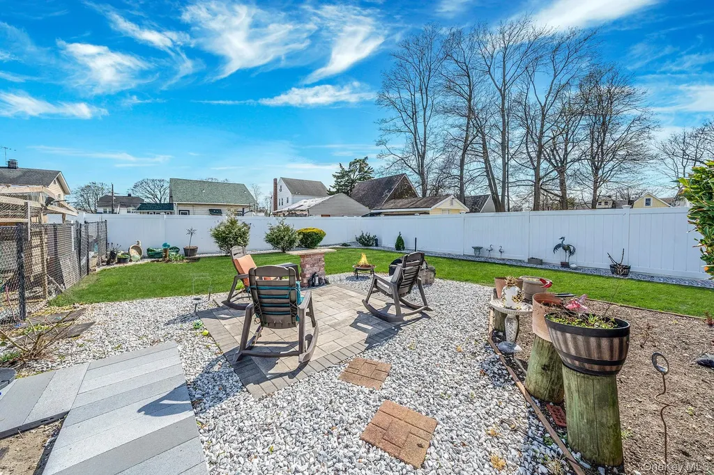 48 Hillside Avenue Freeport NY 11520