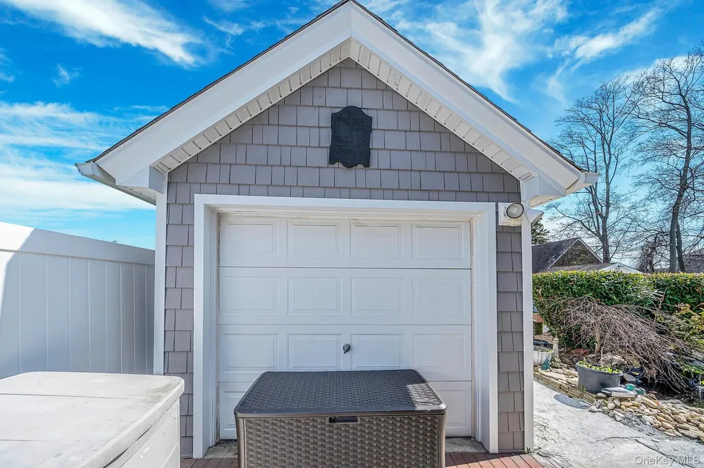 48 Hillside Avenue Freeport NY 11520