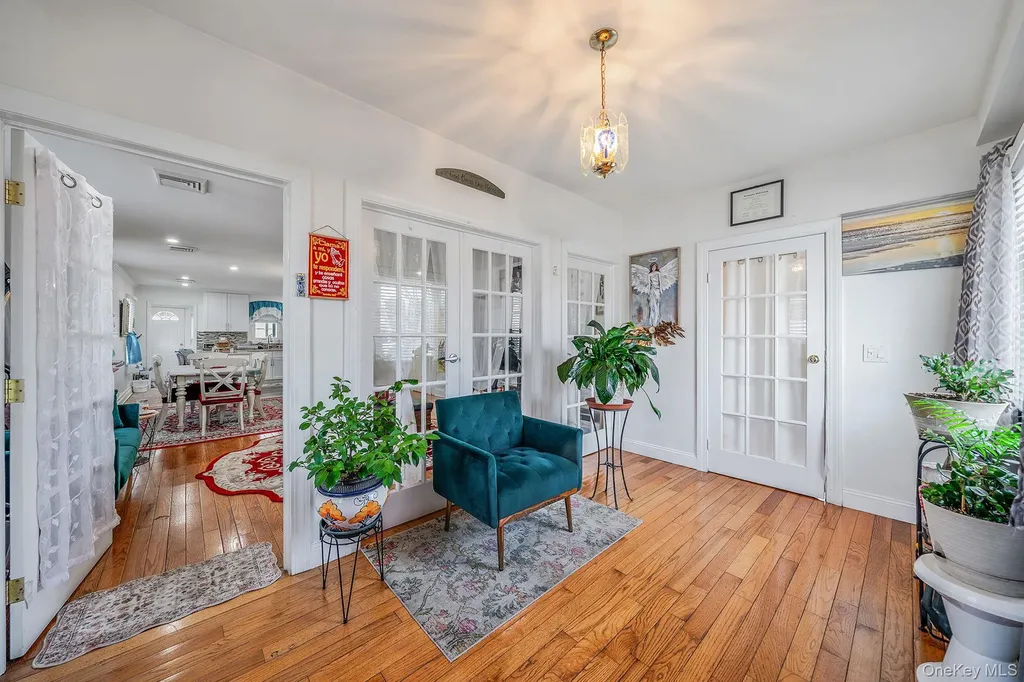 48 Hillside Avenue Freeport NY 11520