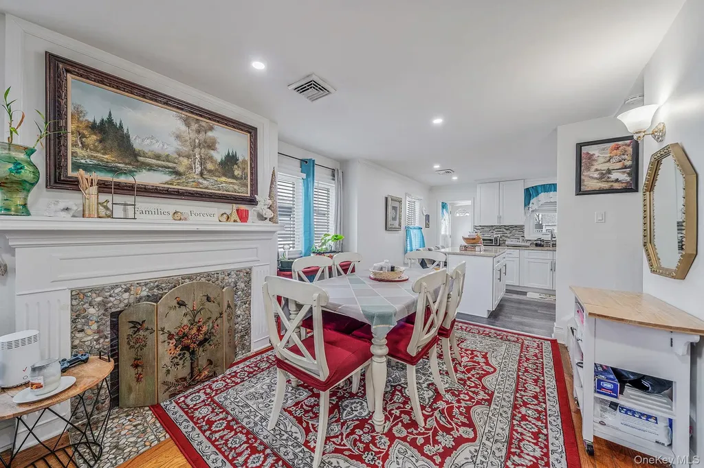 48 Hillside Avenue Freeport NY 11520