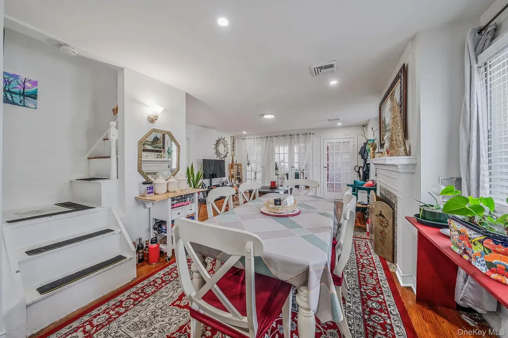48 Hillside Avenue Freeport NY 11520